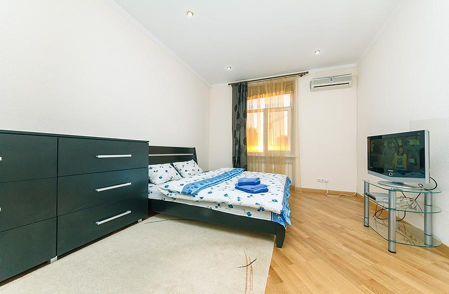 Amazing Two Beds In The Klovskiy Spusk Apartment Kiev Luaran gambar